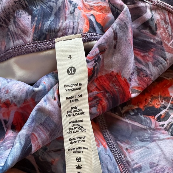 Lululemon NWT Fast and Free high rise tight 28” atmospheric purple - Picture 3 of 5